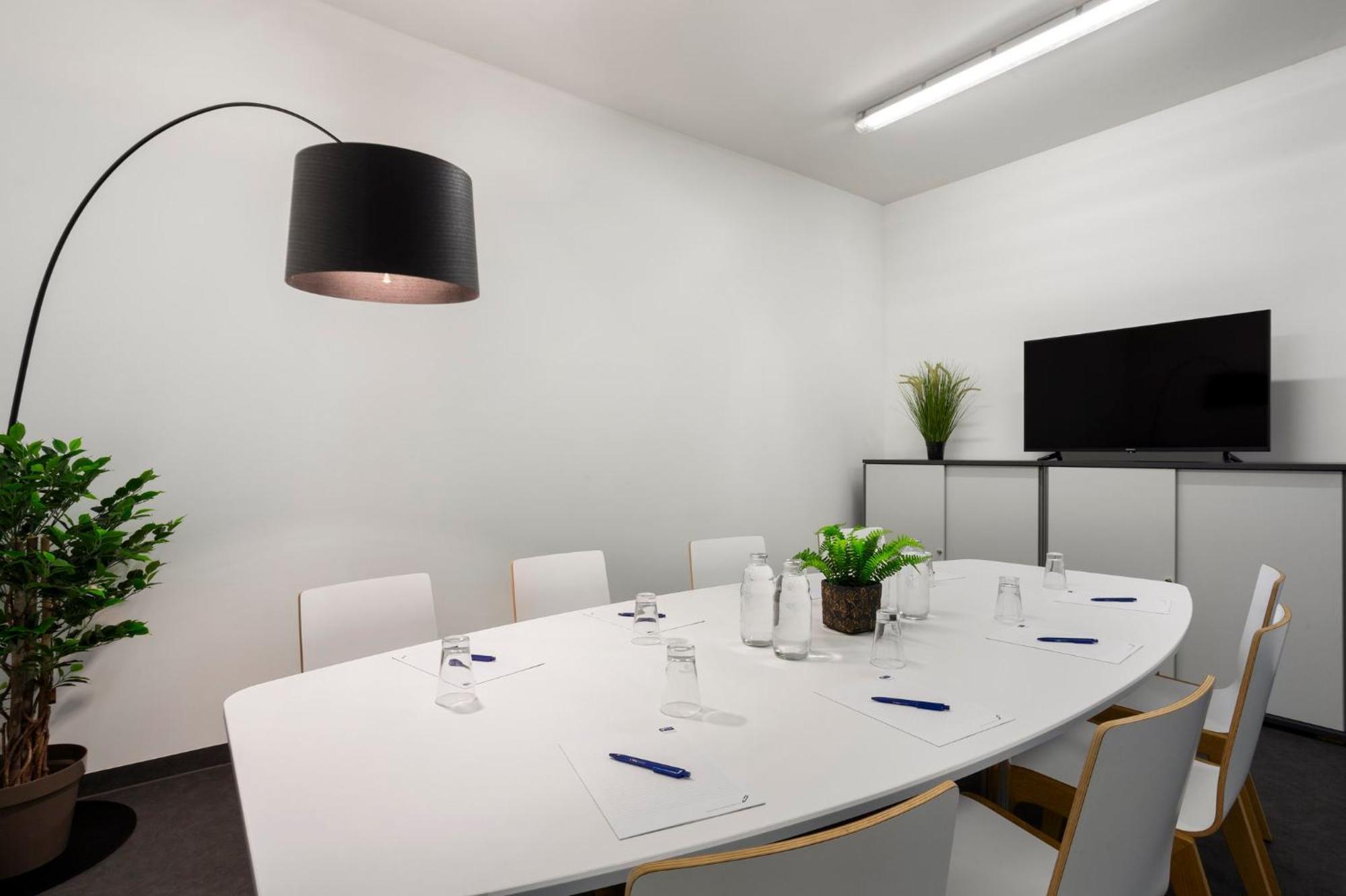 Holiday Inn Express Munich City West By Ihg 3* Munich