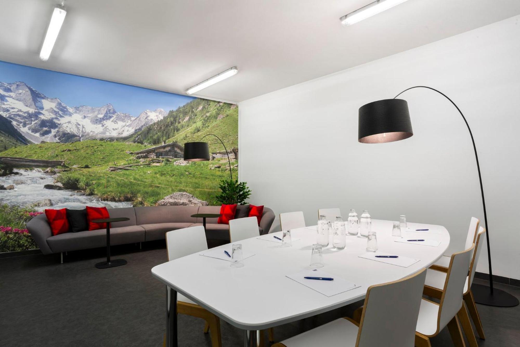 Holiday Inn Express Munich City West By Ihg