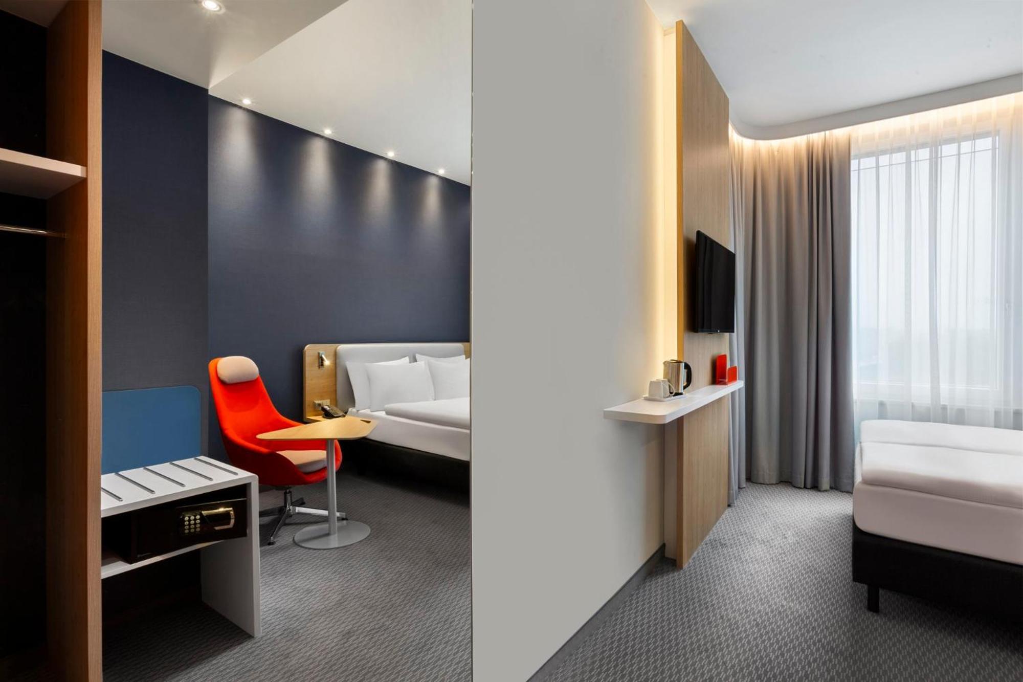 Holiday Inn Express Munich City West By Ihg 3*
