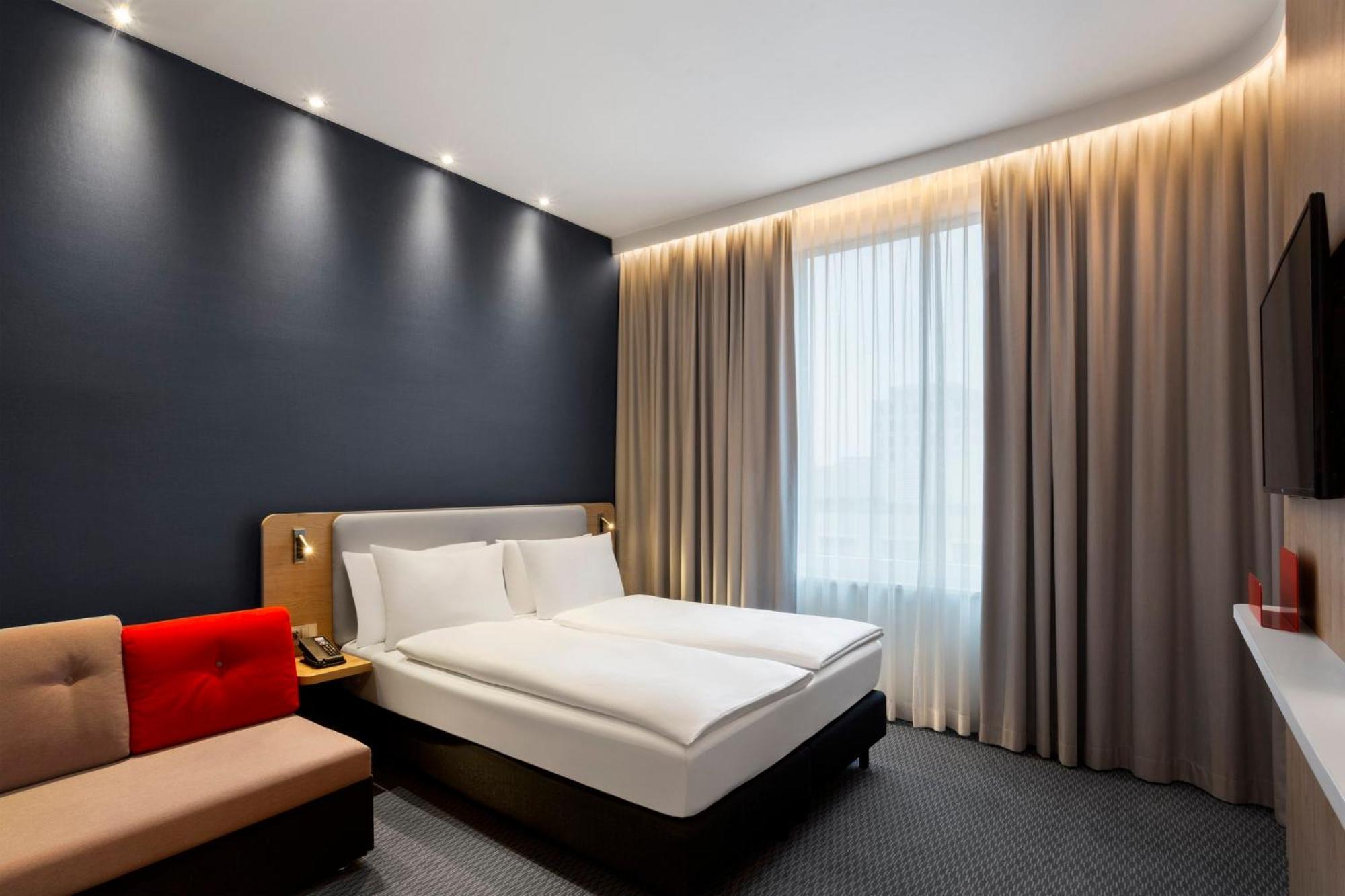 Holiday Inn Express Munich City West By Ihg 3* Munich