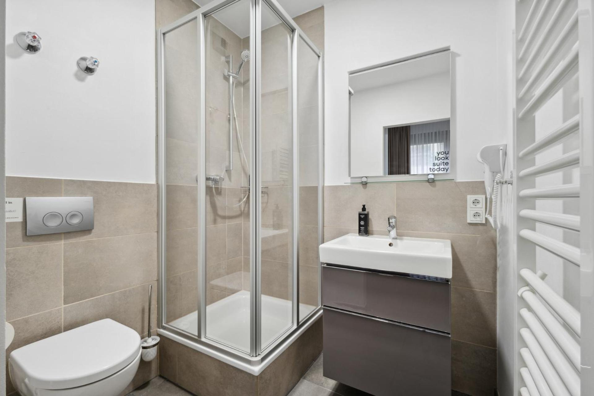 Aparthotel Limehome Fritz-erler Str 4*