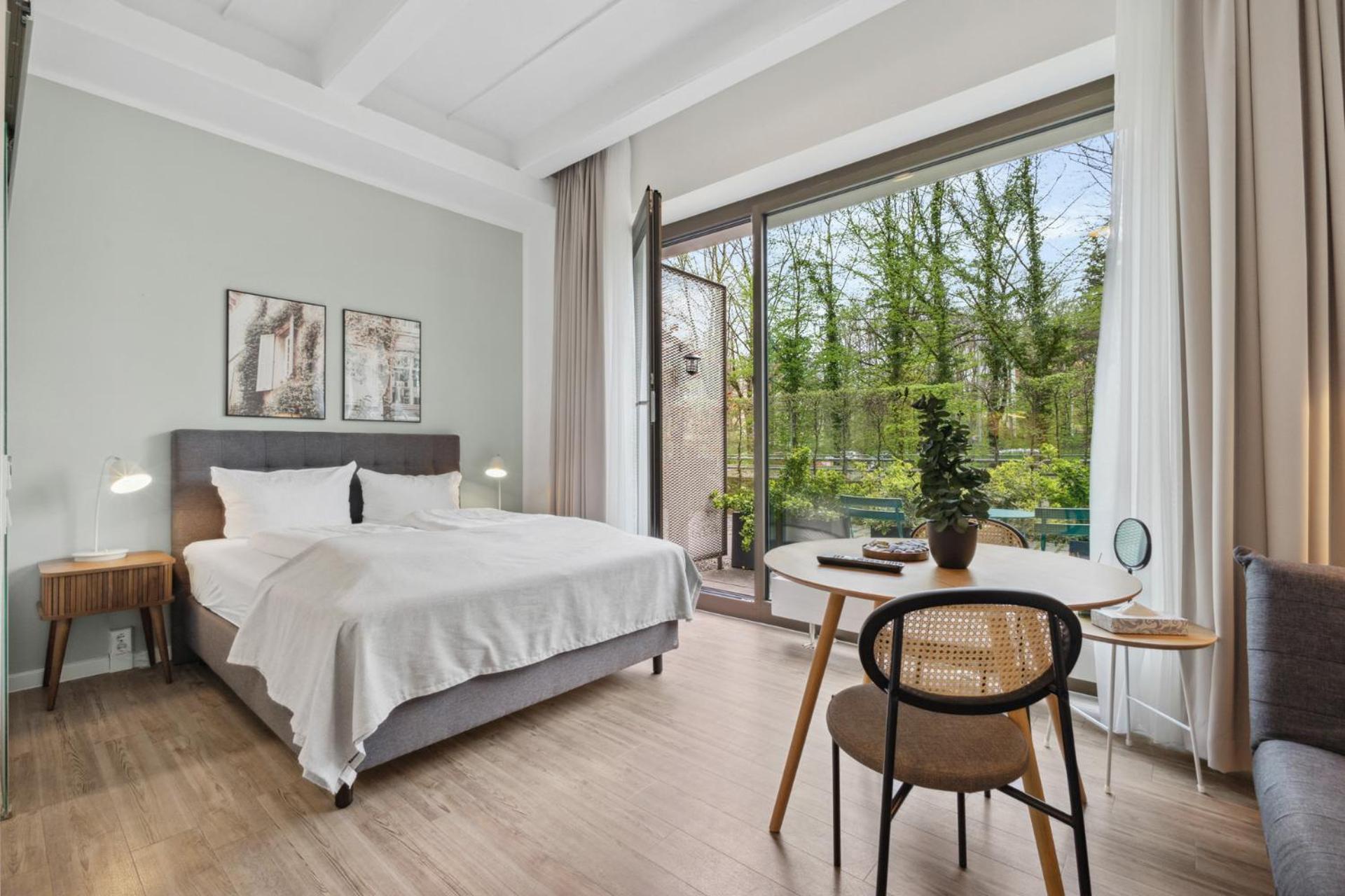 Aparthotel Limehome Fritz-erler Str 4*