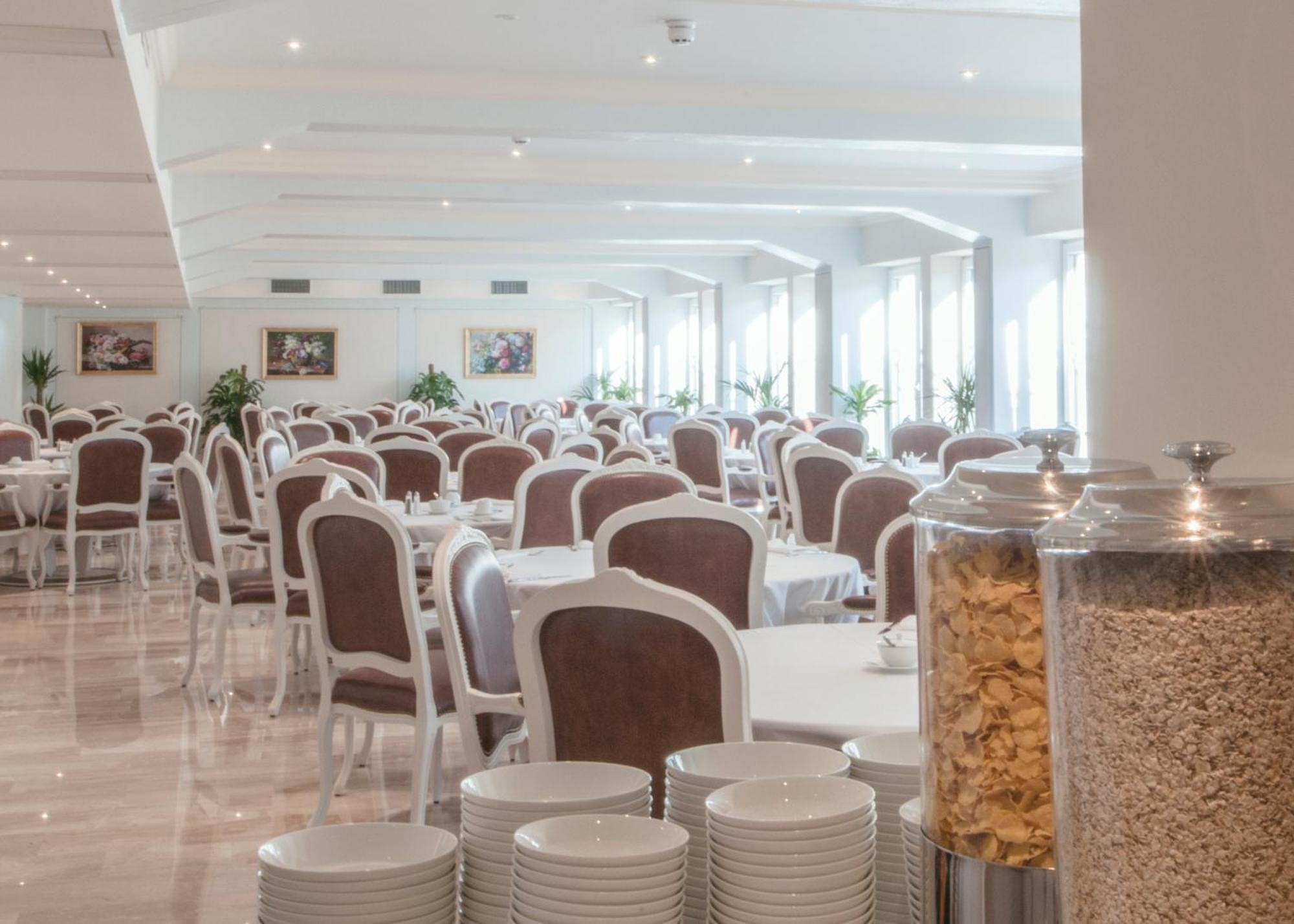 Grand Palladium Hotel