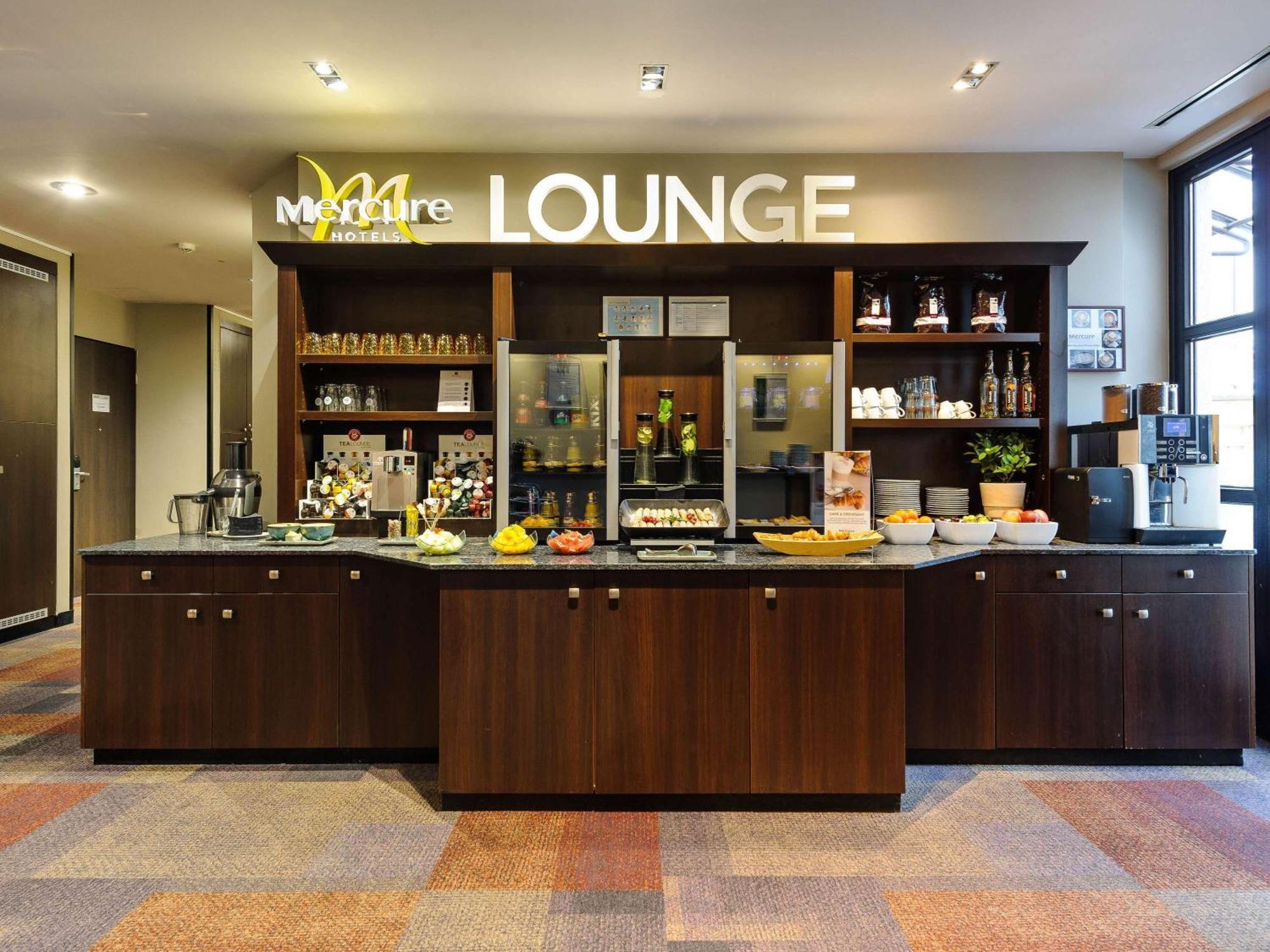 Mercure City Center Hotel 4*