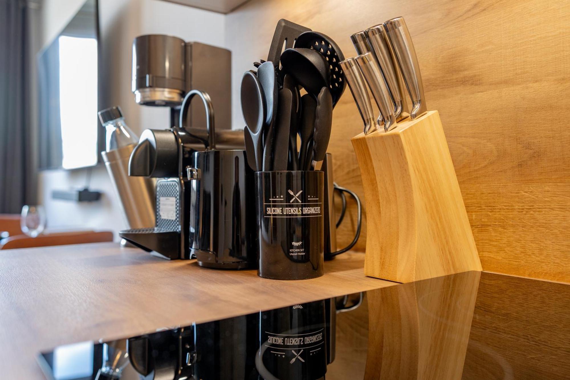 Sweethome - Super Zentral Und Modern, Kueche, Wifi Munich