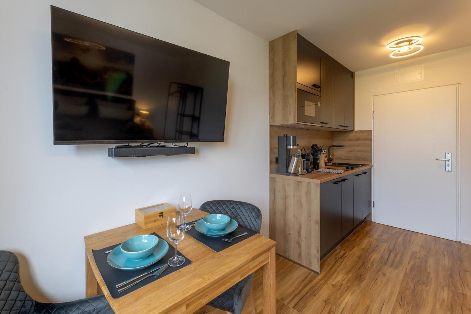 Sweethome - Super Zentral Und Modern, Kueche, Wifi Munich