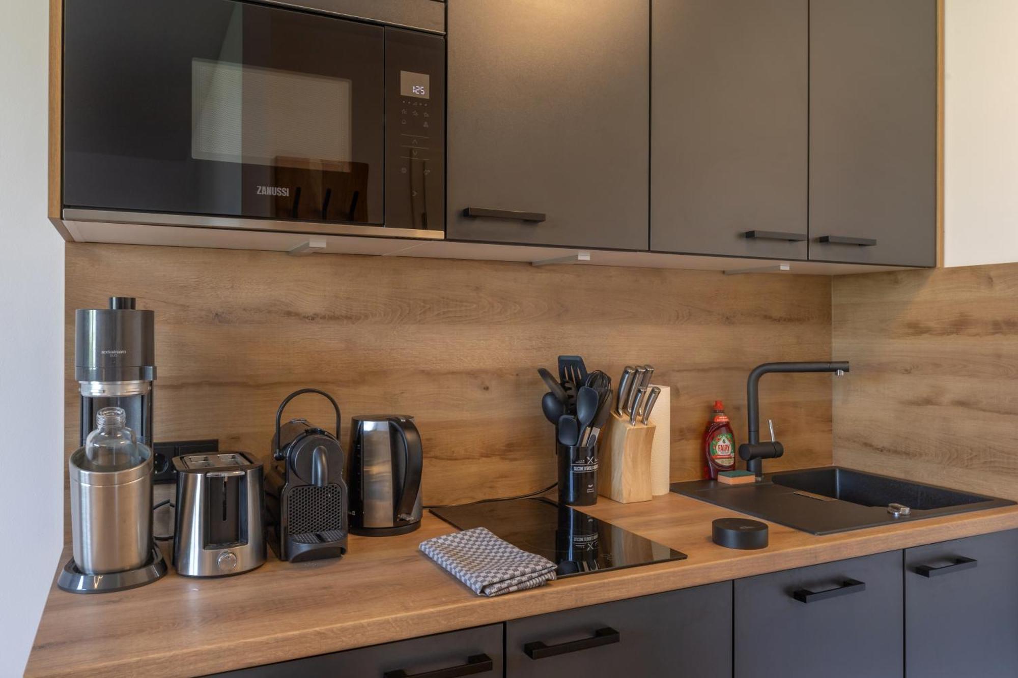 Sweethome - Super Zentral Und Modern, Kueche, Wifi Apartment