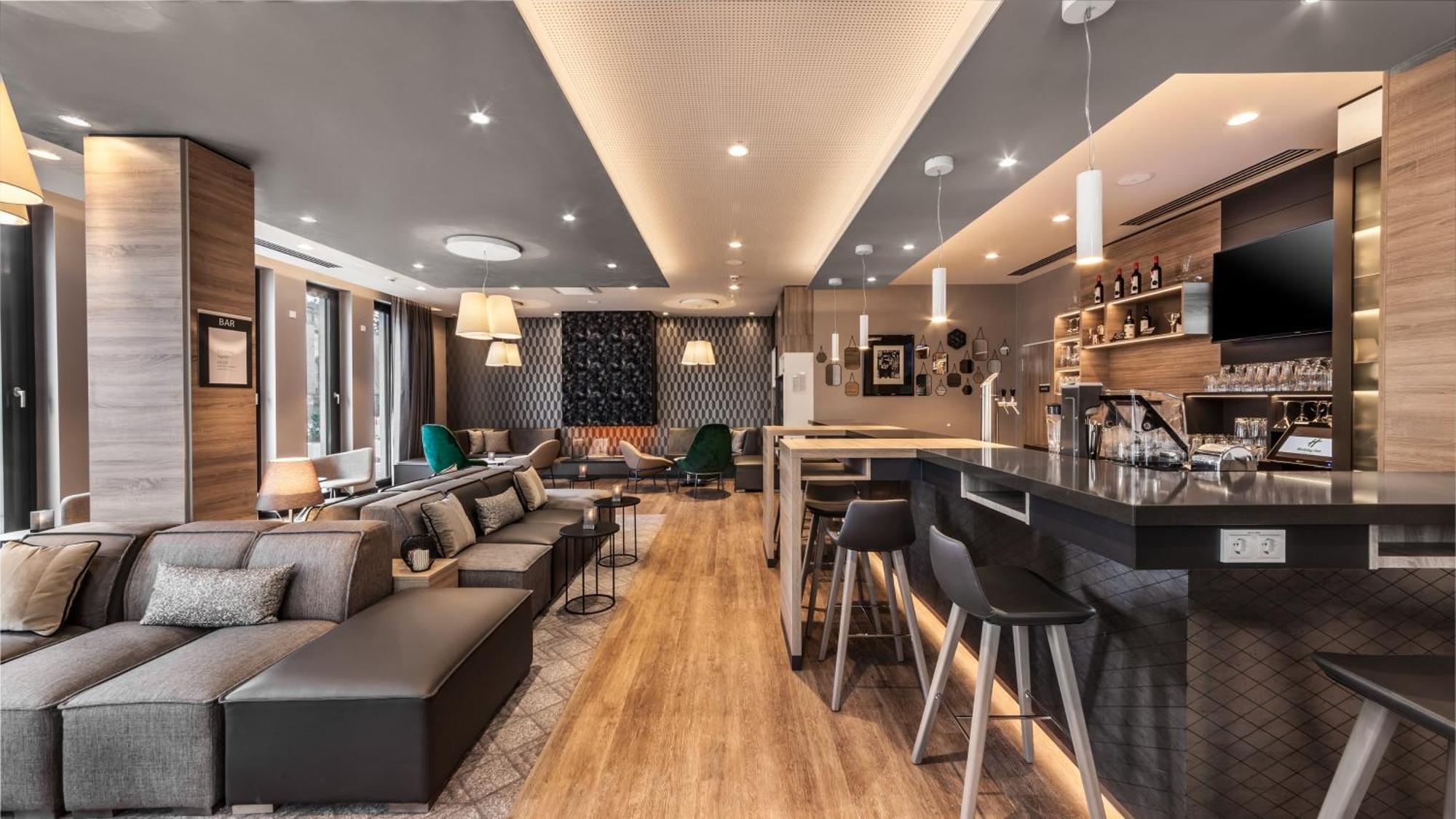 Hotel - East, An Ihg 4*