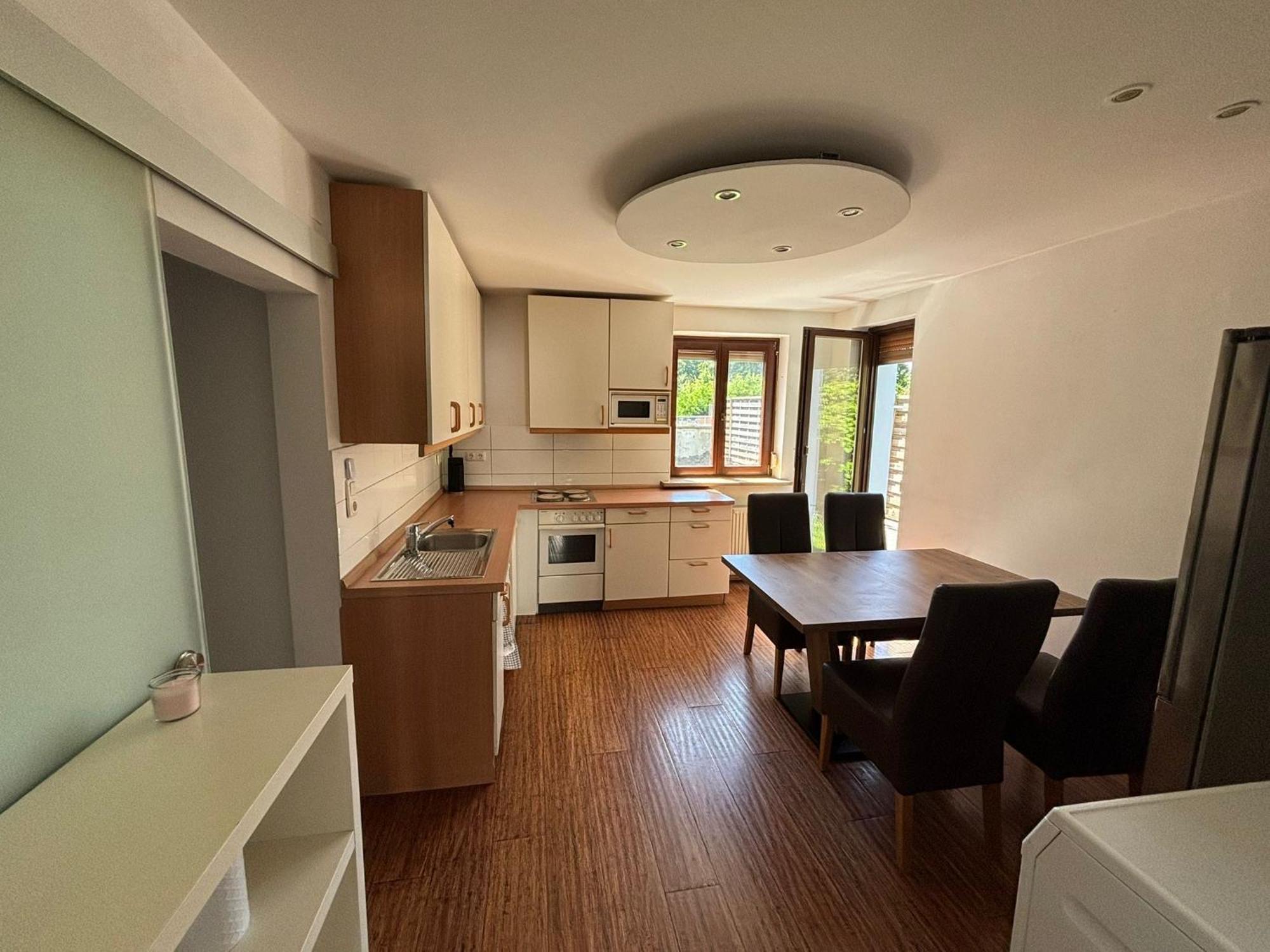 Erdgeschosswohnung Neben Schloss Blutenburg Mit Privatem Garten Apartment