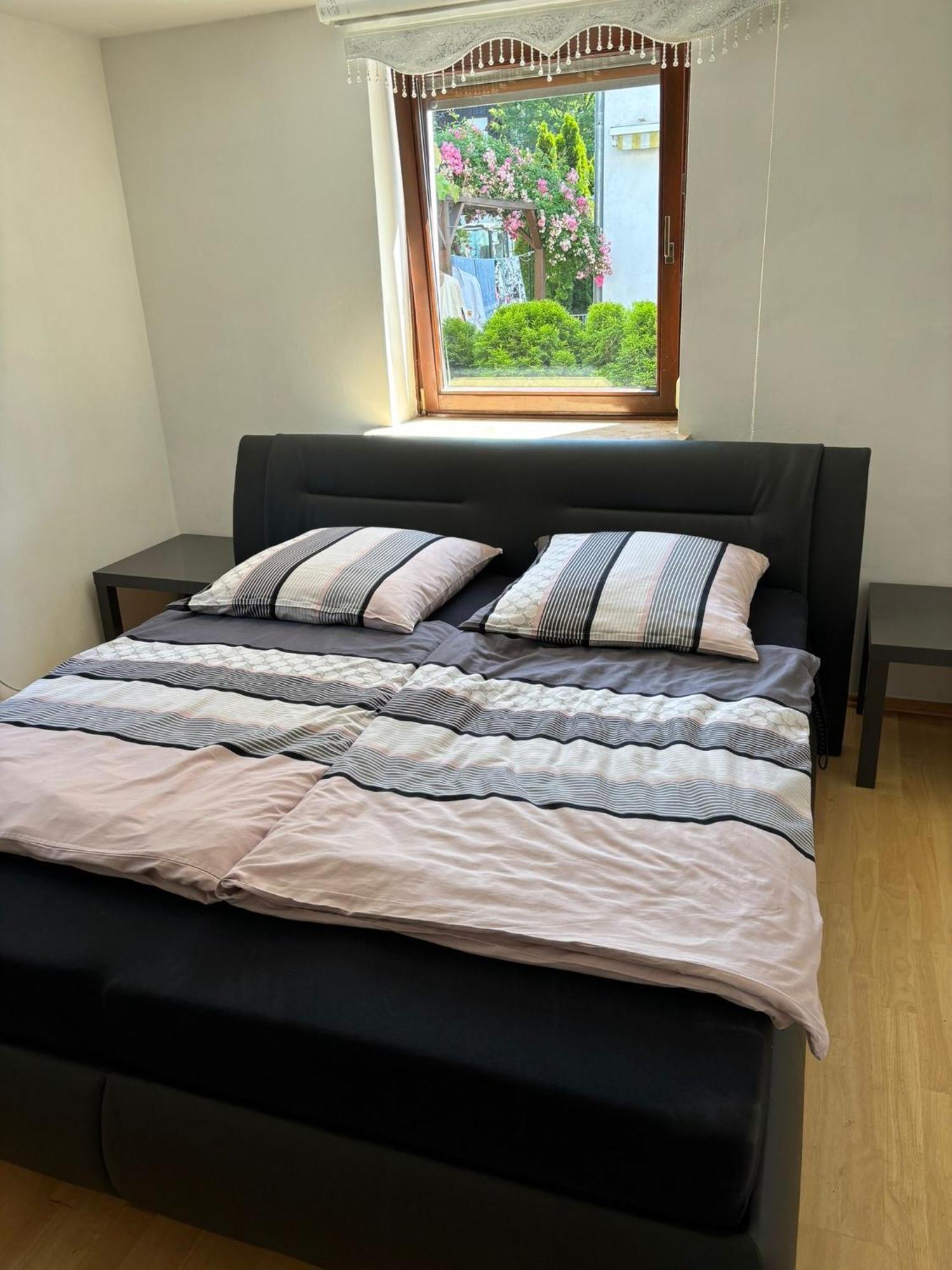 Erdgeschosswohnung Neben Schloss Blutenburg Mit Privatem Garten Apartment *