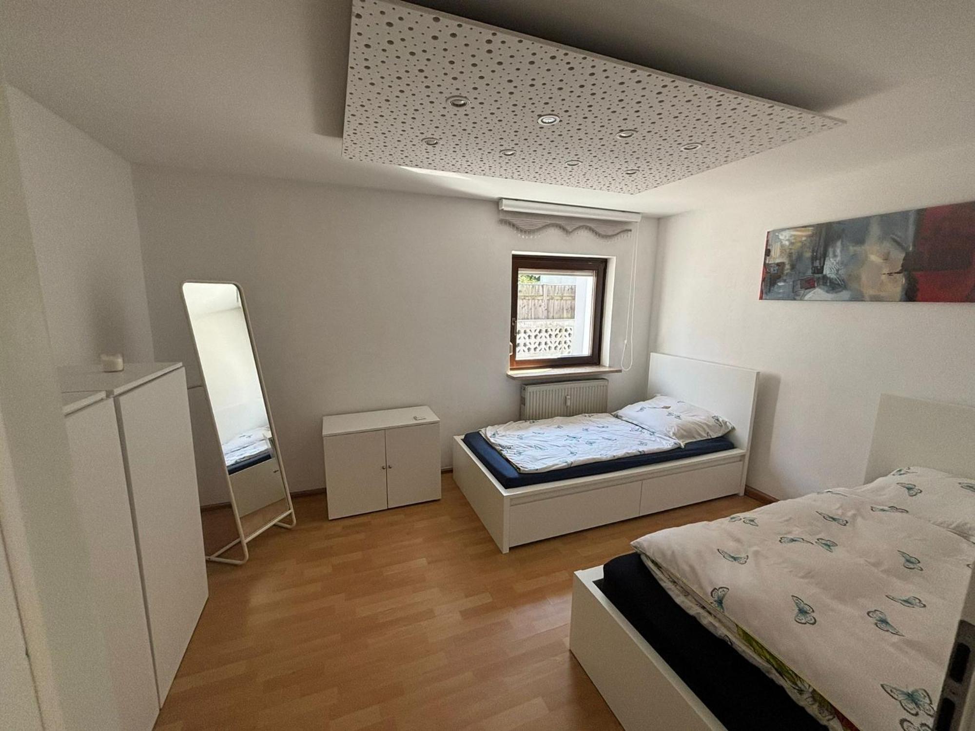 Erdgeschosswohnung Neben Schloss Blutenburg Mit Privatem Garten