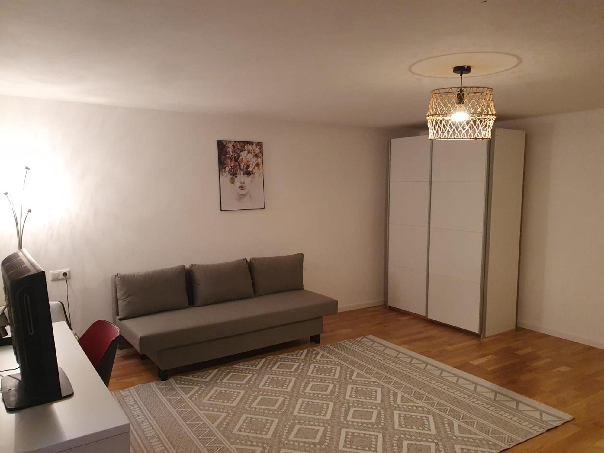 Apartment 80m2 Garten-duplexwohnung In Altperlach München