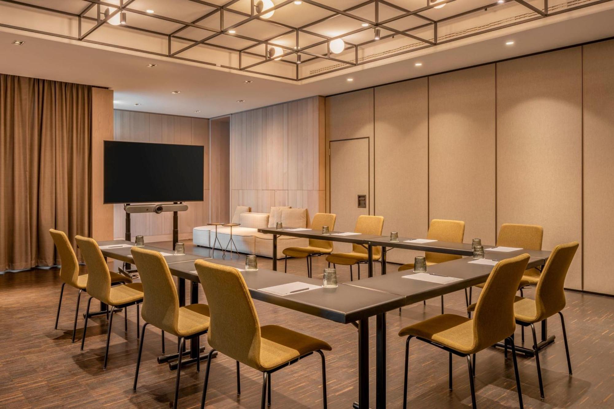 Marriott West