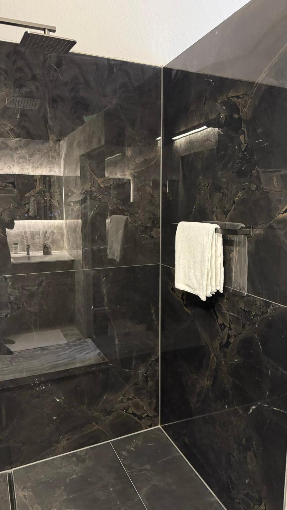 Apartment Exklusive Im Herzen Muenchens Munich