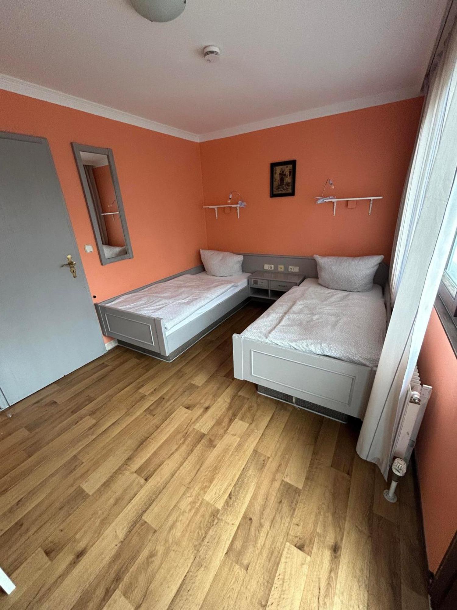 Hostel Budget Munich-aubing *