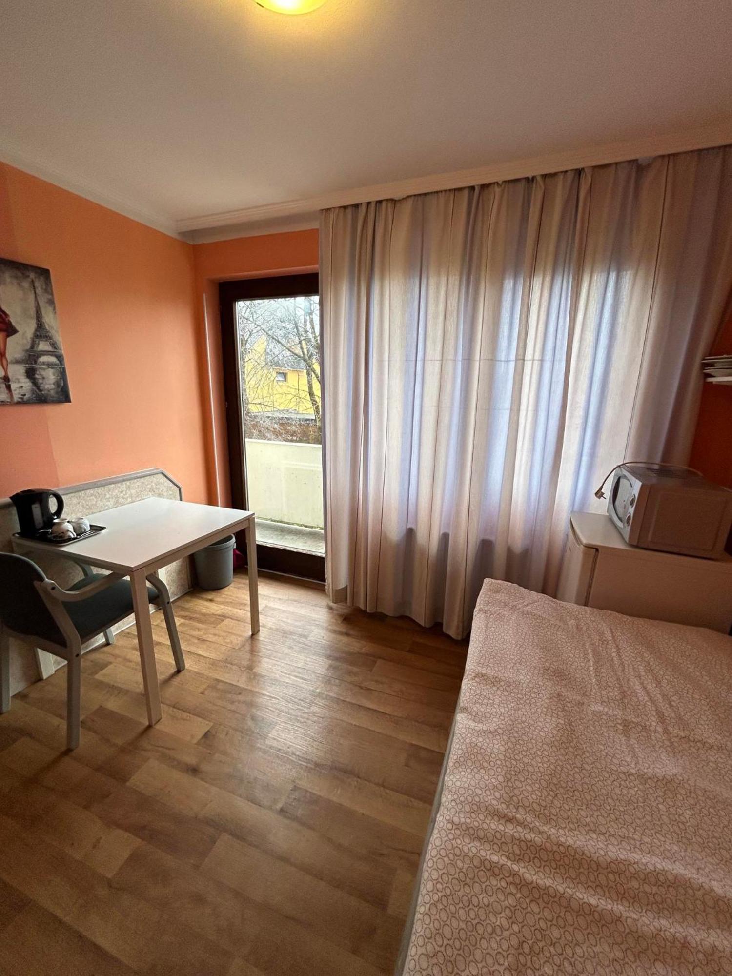 Budget Munich-aubing Hostel