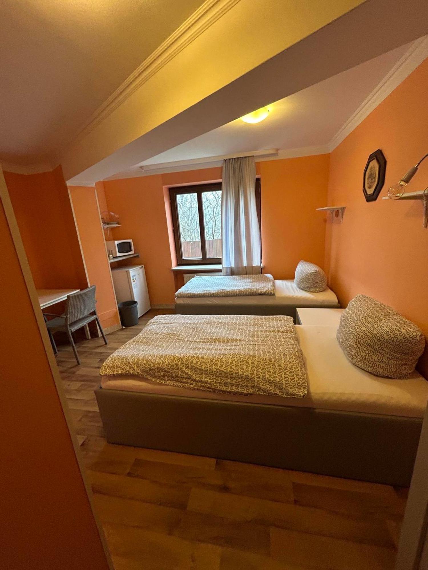 Hostel Budget Munich-aubing *
