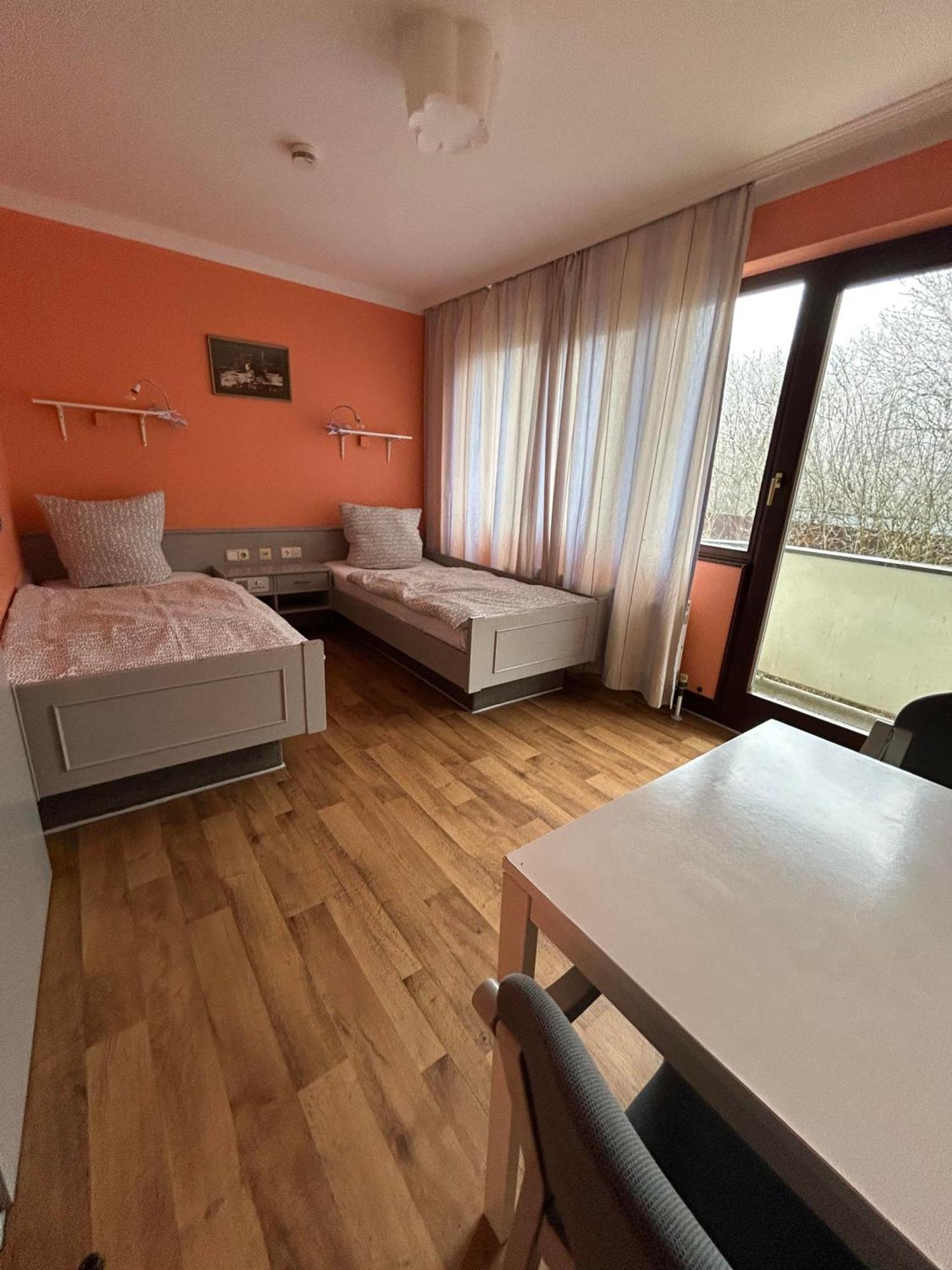 Hostel Budget Munich-aubing *
