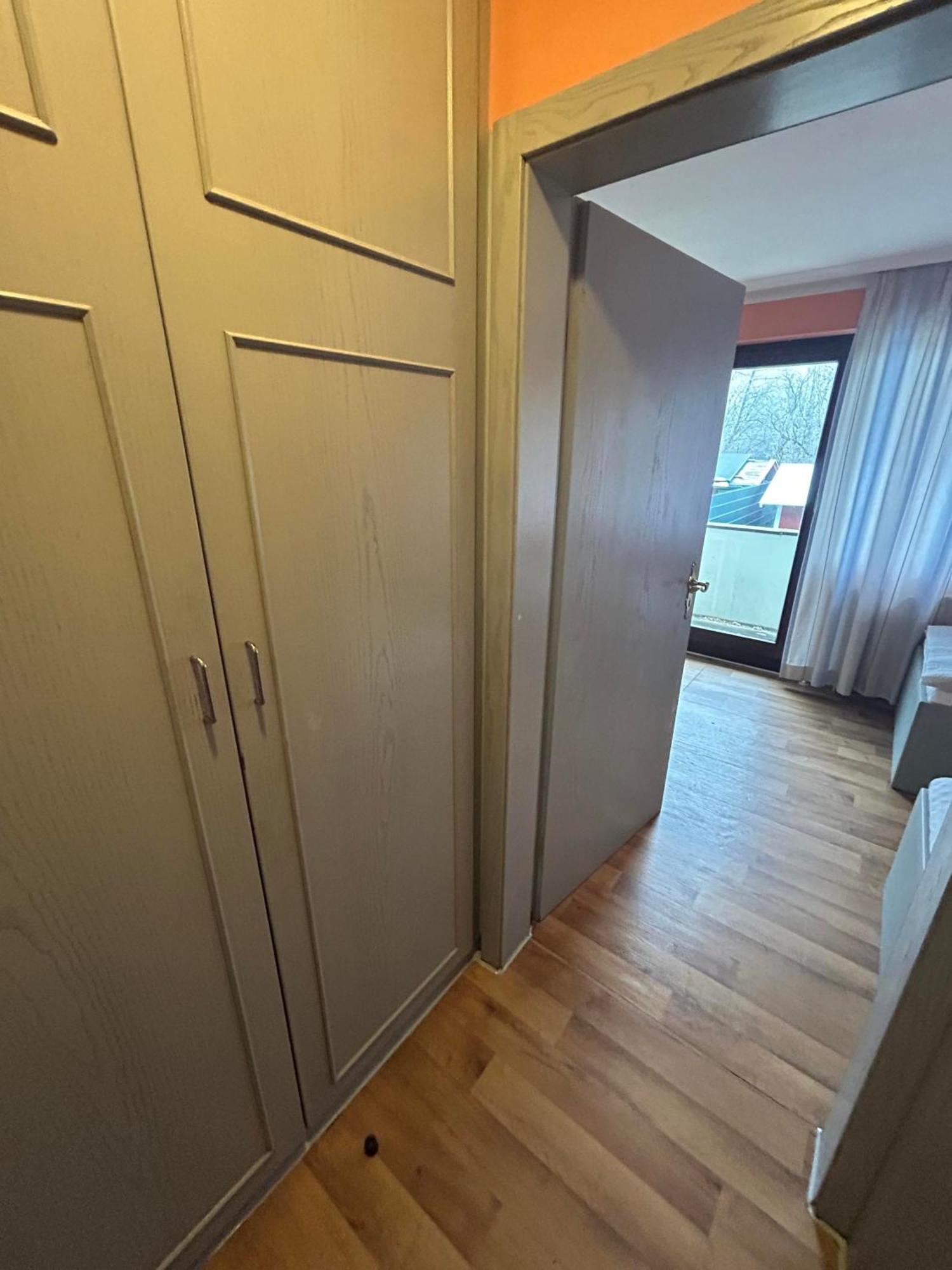 Budget Munich-aubing Hostel *