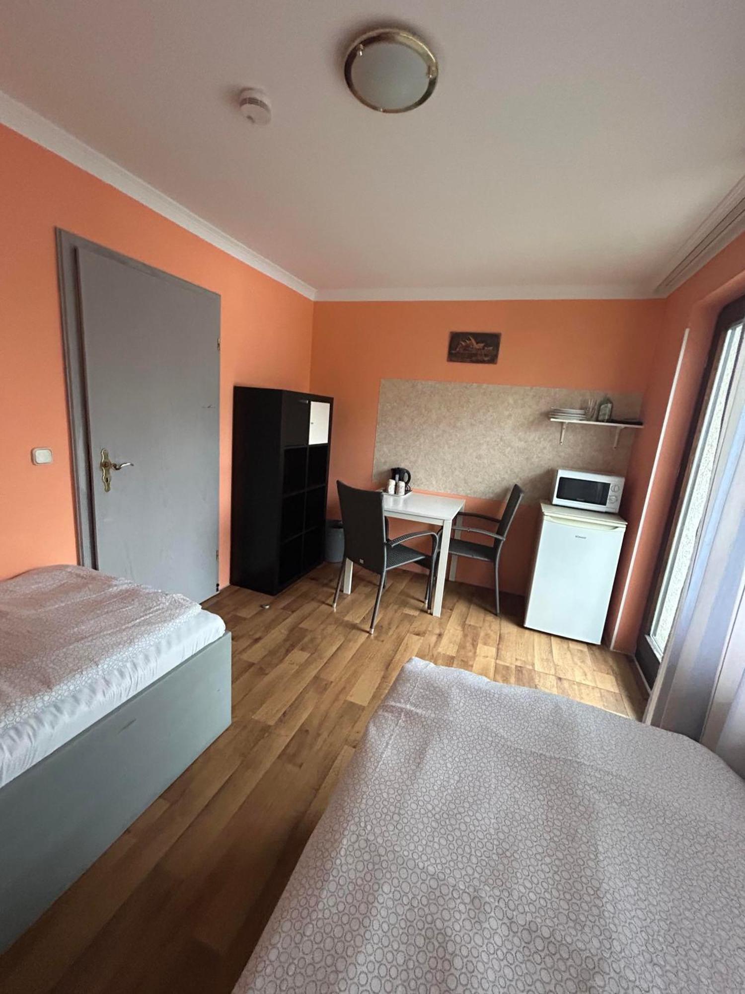 Hostel Budget Munich-aubing *