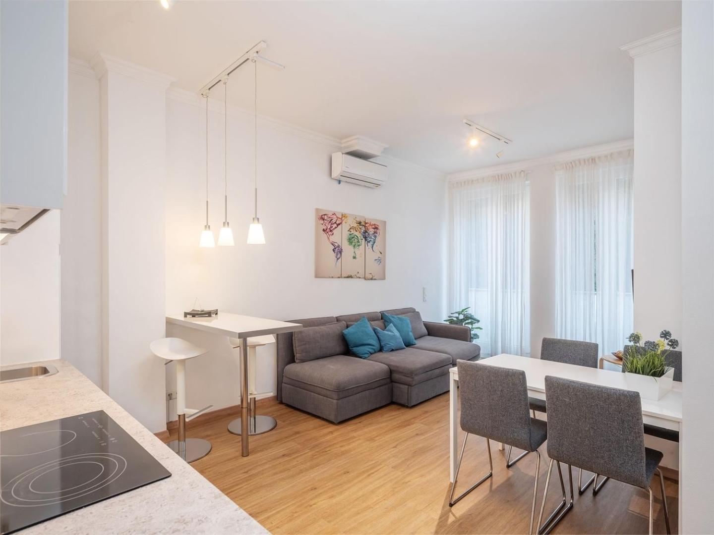 Apartment Stylisch Eingerichtete Mitten In Muenchen! *