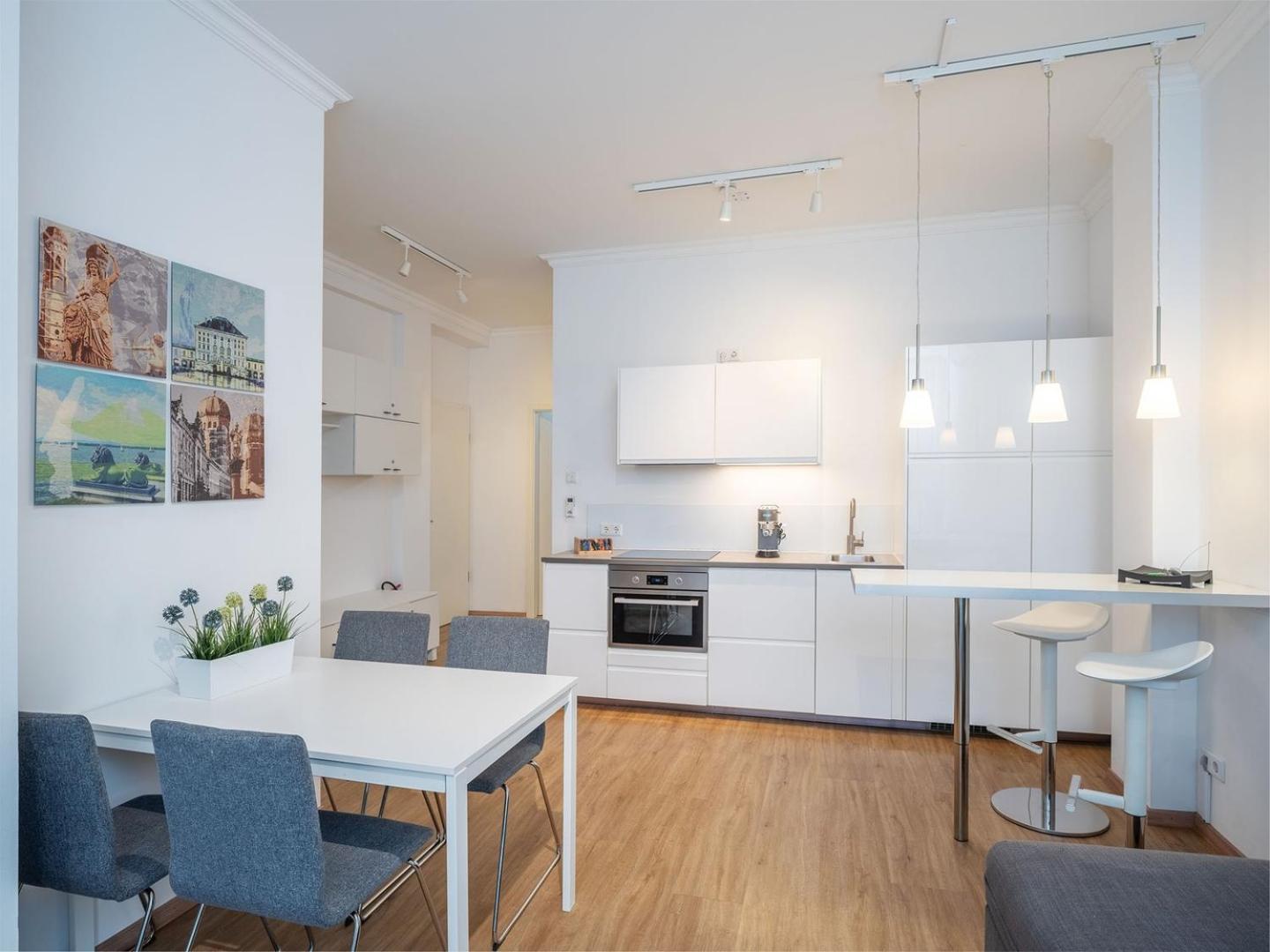 Apartment Stylisch Eingerichtete Mitten In Muenchen! Munich