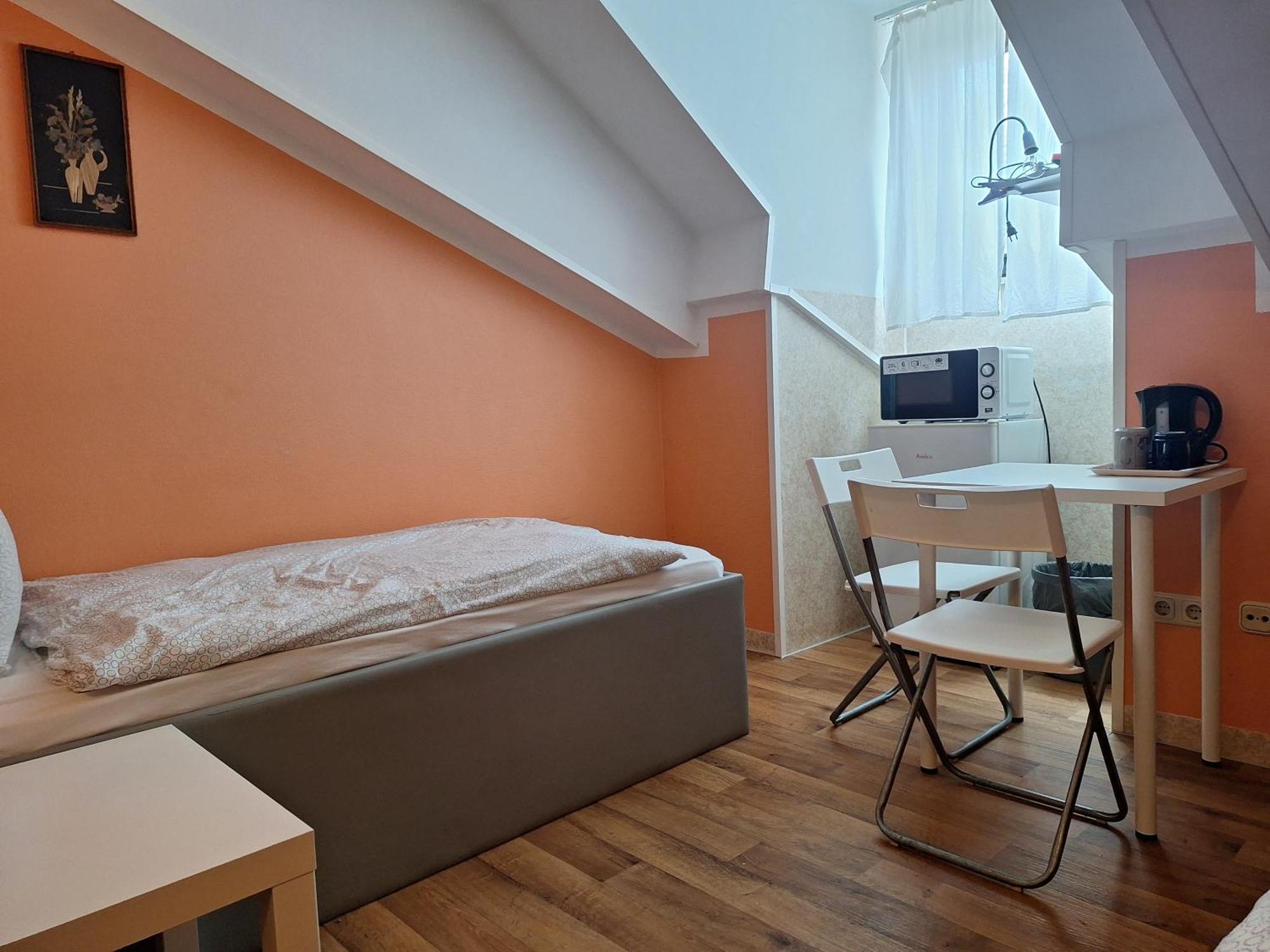 Hostel Budget Munich-aubing *