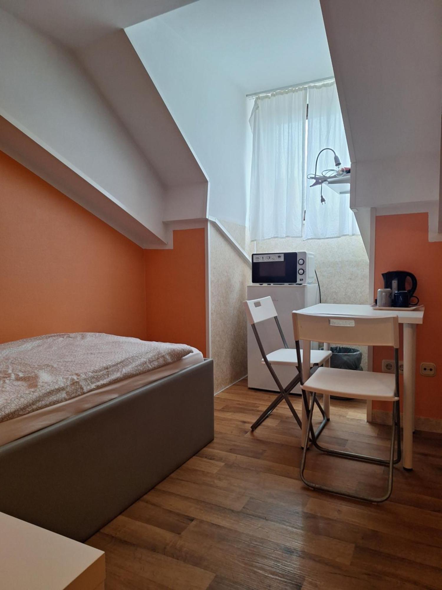 Budget Munich-aubing Hostel Munich