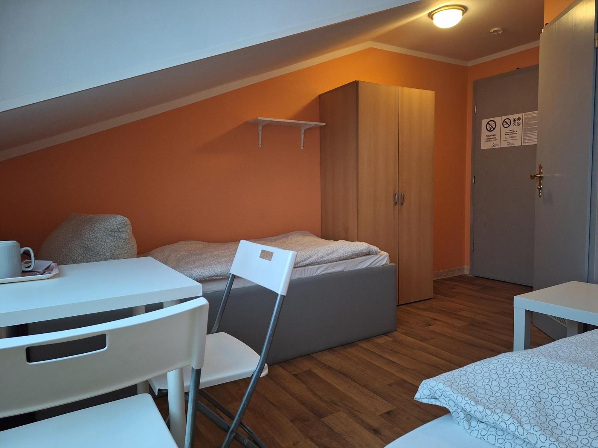 Hostel Budget Munich-aubing *
