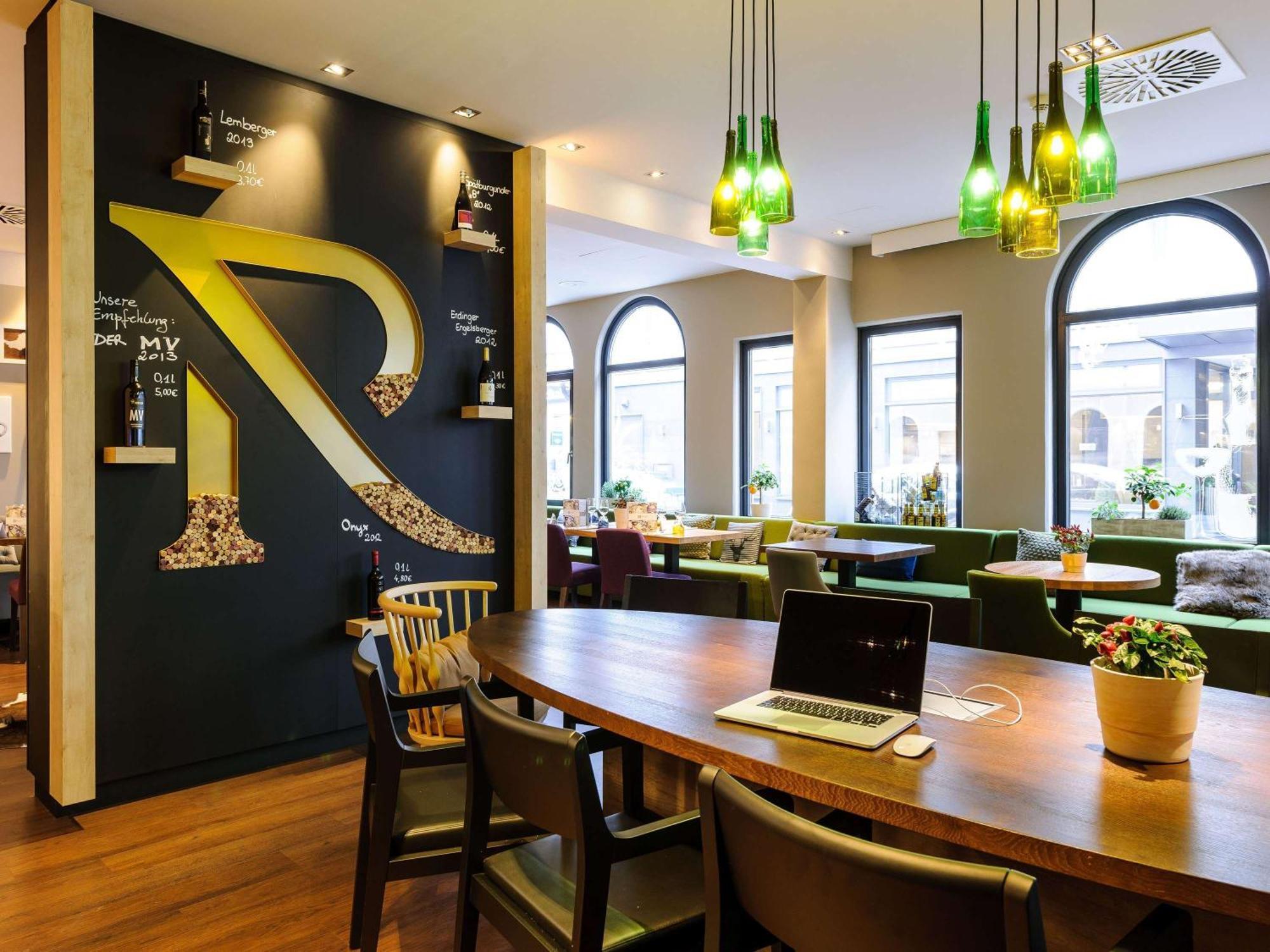 Mercure City Center 4*