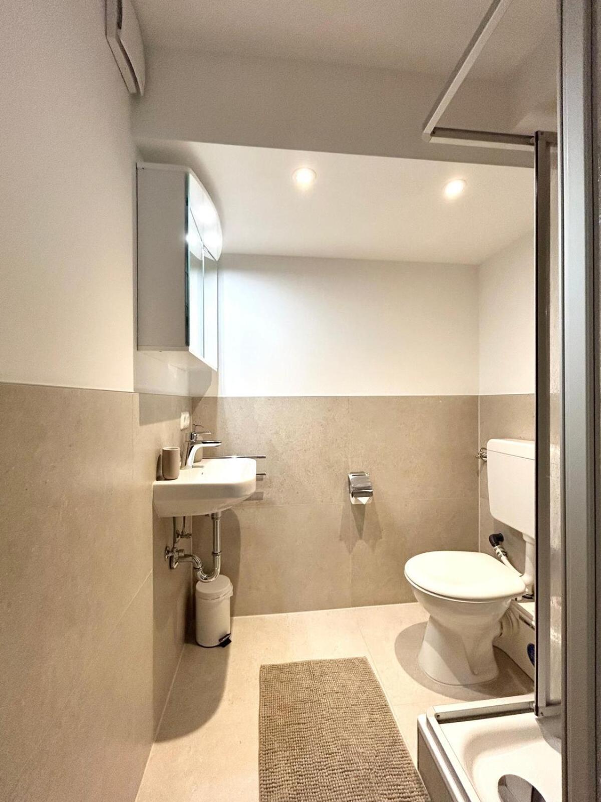 New Studio, & Quiet Apartment Munich