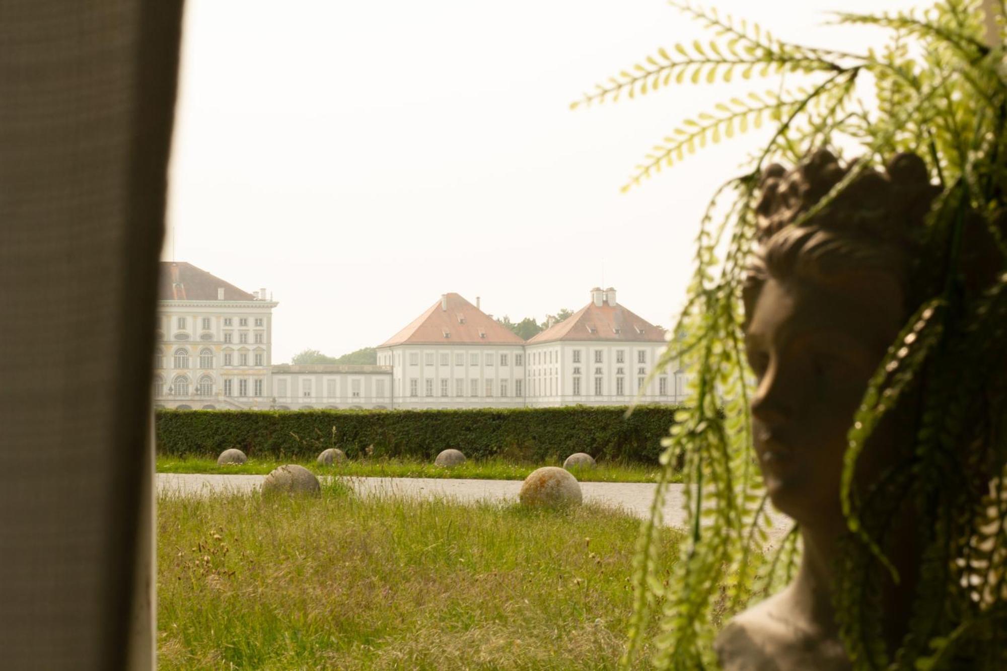 Guest house Vis-a-vis Schloss Nymphenburg - Rondellapartments *