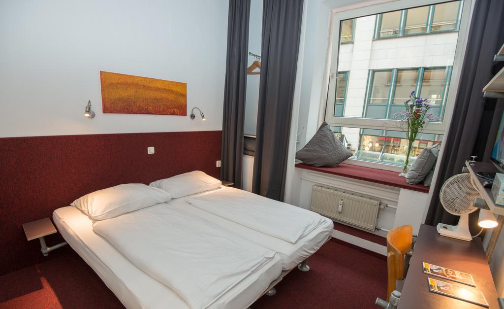 Am Jakobsplatz Guest house 3*