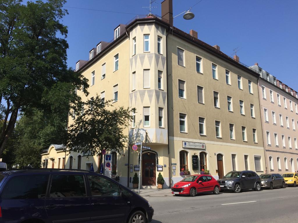 Fur Oktoberfest Apartment Munich