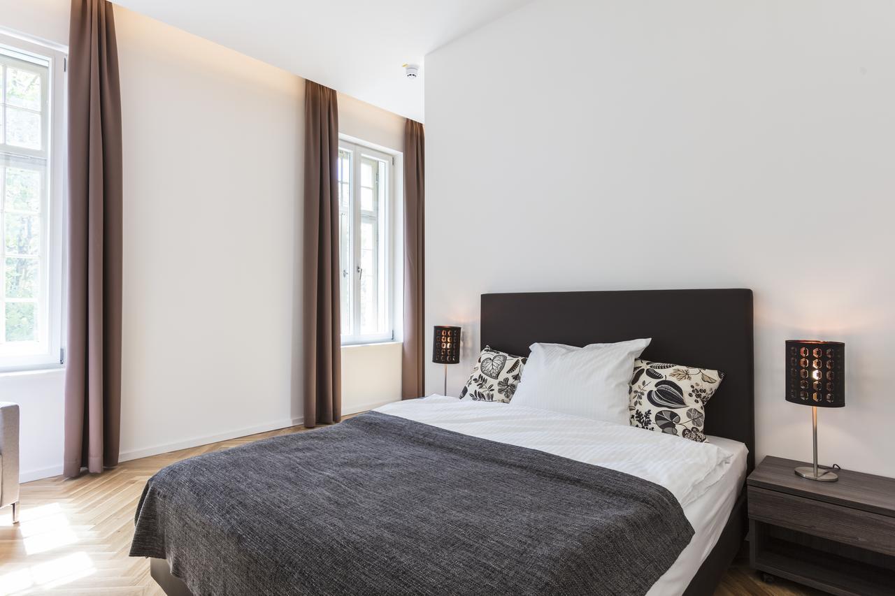 Srs Apartment *