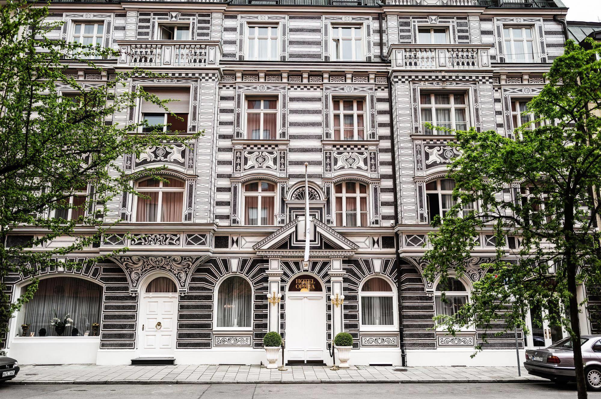 Opera 4* München
