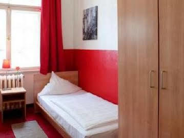 Hotel Easy Palace Station 2*