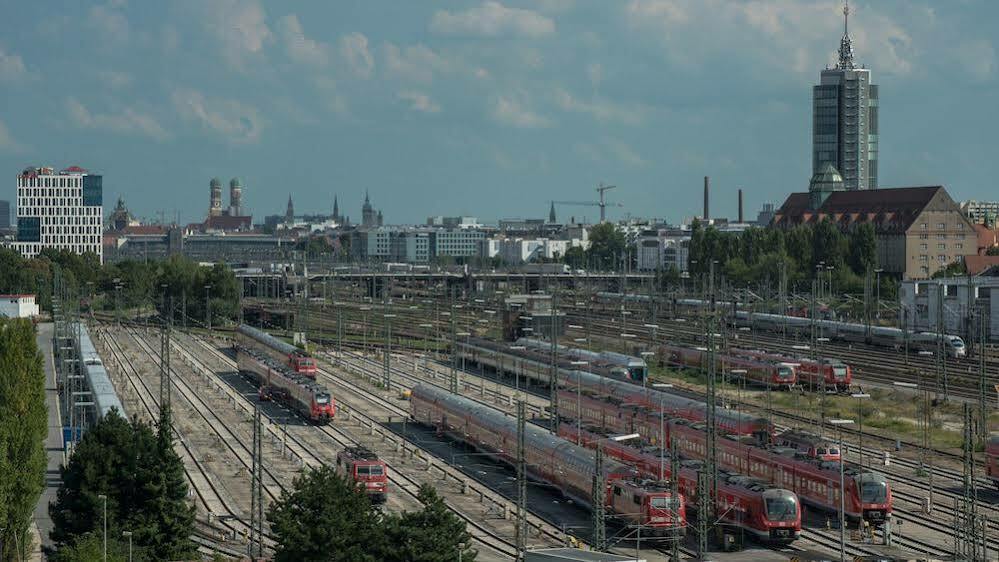 Hotel Holiday Inn Express Munich City West By Ihg 3*
