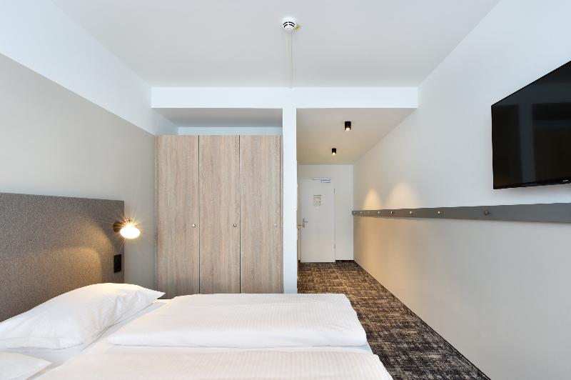 Wyndham Garden Messe Hotel